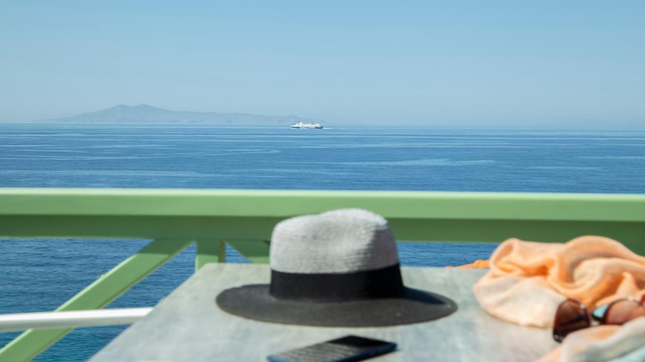 Corali Suites Andros Баці Екстер'єр фото